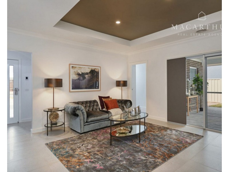 7 Morris Crescent, Gobbagombalin NSW 2650