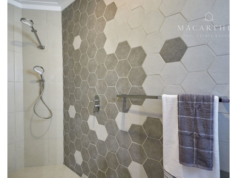 7 Morris Crescent, Gobbagombalin NSW 2650