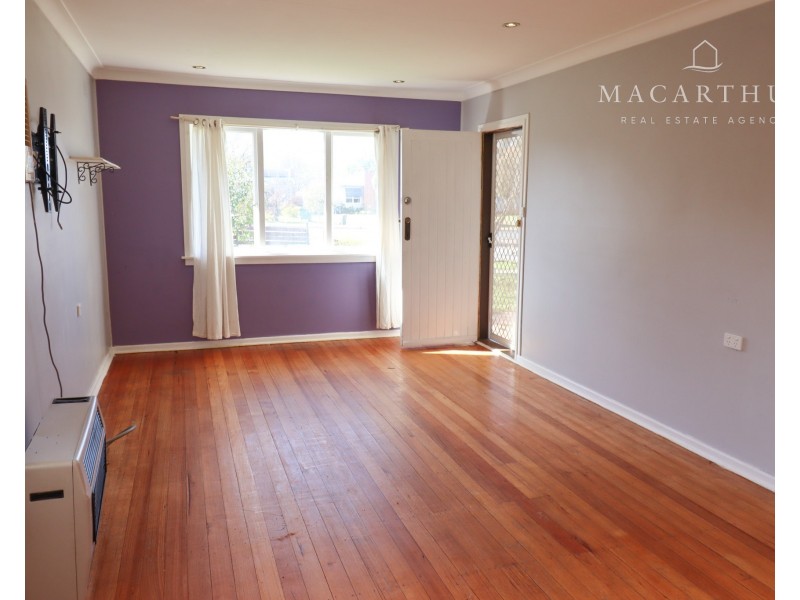 124 Bourke Street, Mount Austin NSW 2650