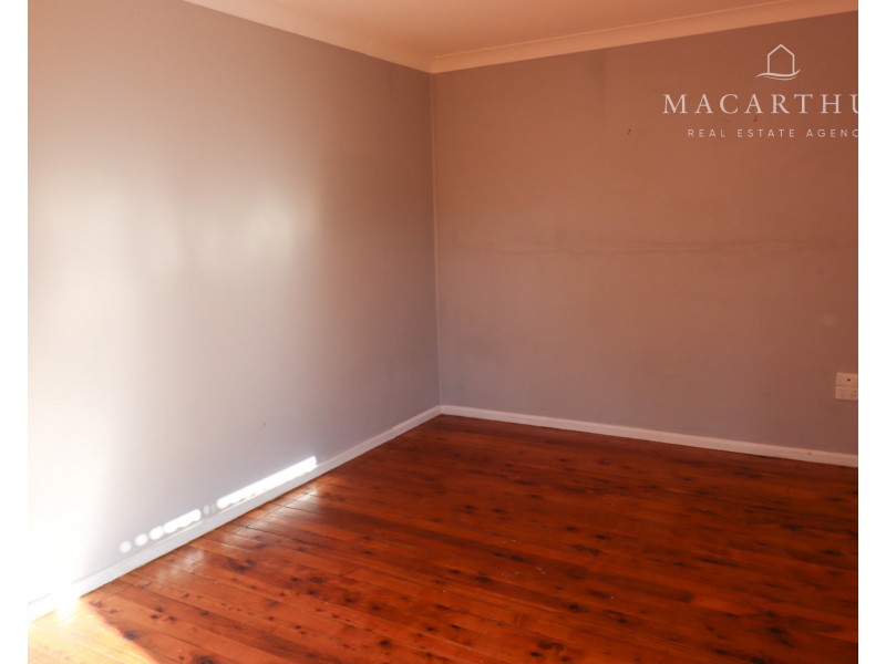 124 Bourke Street, Mount Austin NSW 2650