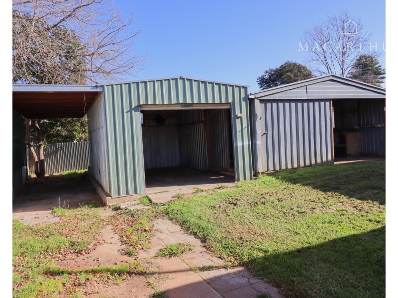 124 Bourke Street, Mount Austin NSW 2650