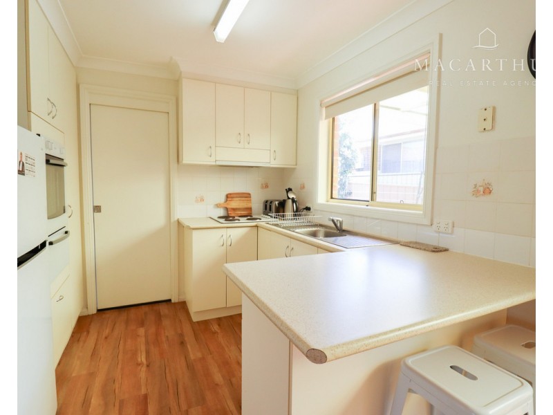 1/8 Malebo Place, Tatton NSW 2650
