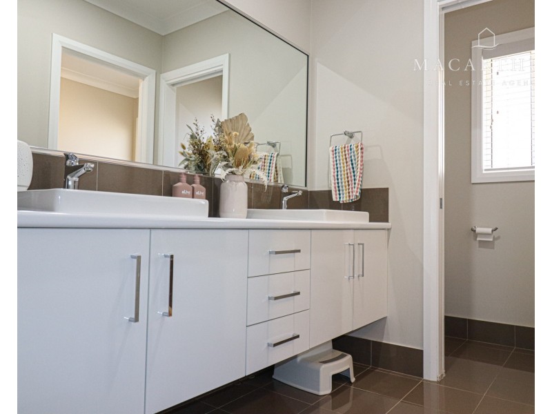 25 Watson Boulevard, Wagga Wagga NSW 2650