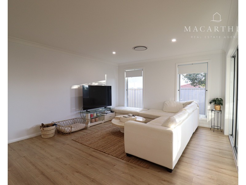 73 Jumbuck Drive, Gobbagombalin NSW 2650