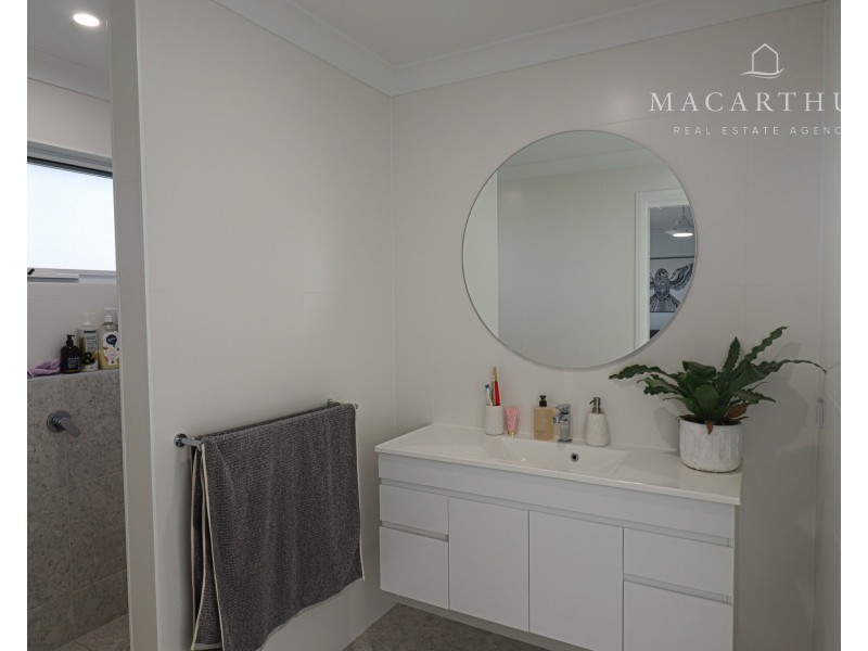 73 Jumbuck Drive, Gobbagombalin NSW 2650