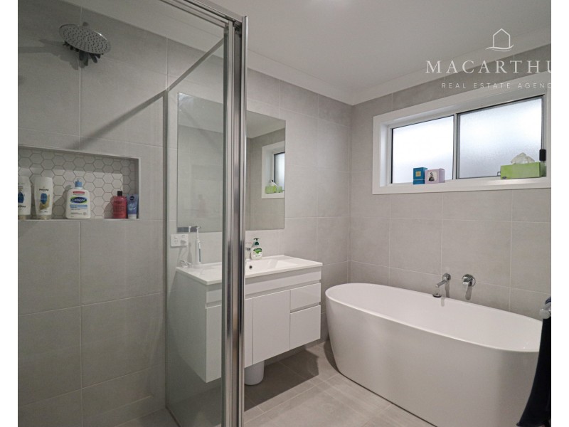 73 Jumbuck Drive, Gobbagombalin NSW 2650