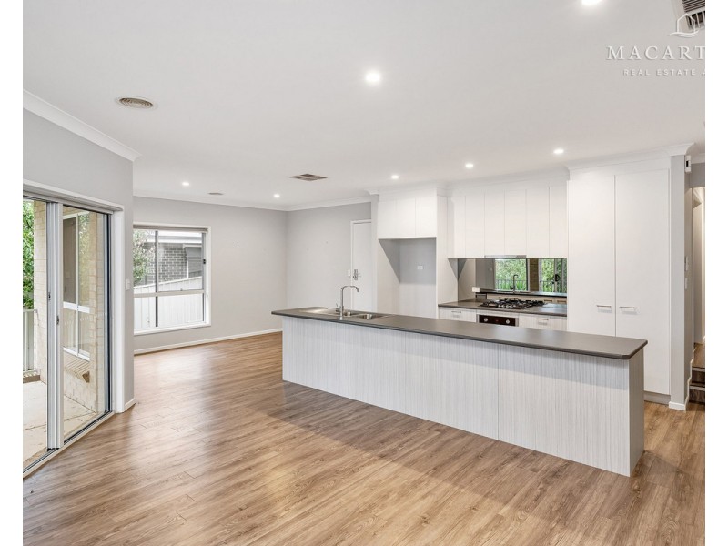 27 Clifton Street, Bourkelands NSW 2650