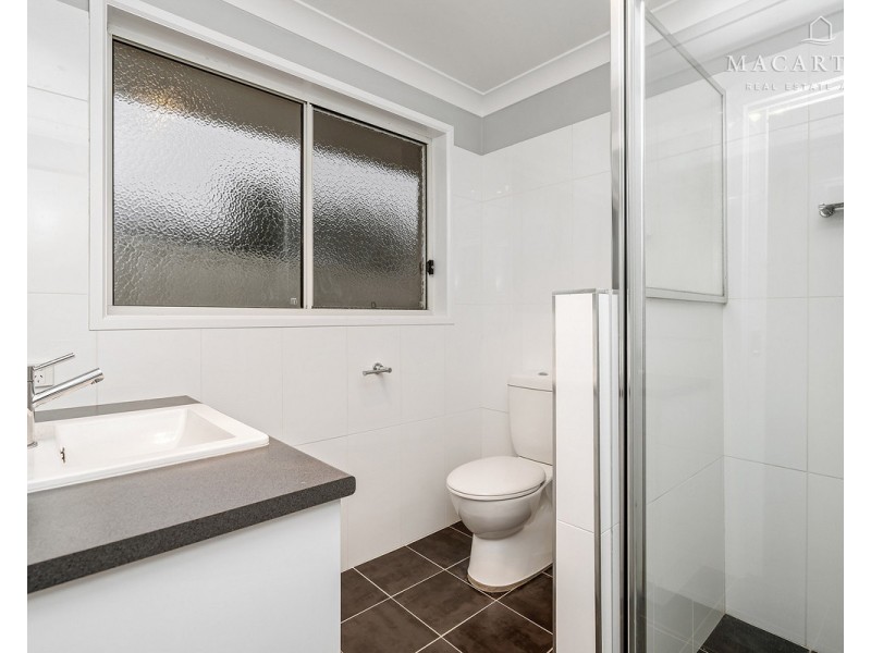 27 Clifton Street, Bourkelands NSW 2650