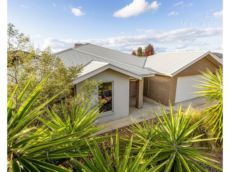27 Clifton Street, Bourkelands NSW 2650