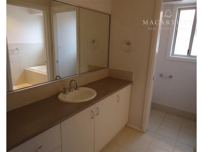 14 Allunga Street, Glenfield Park NSW 2650