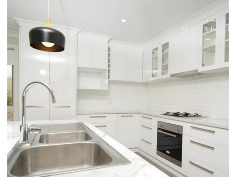 1 Goonawarra Street, Gobbagombalin NSW 2650