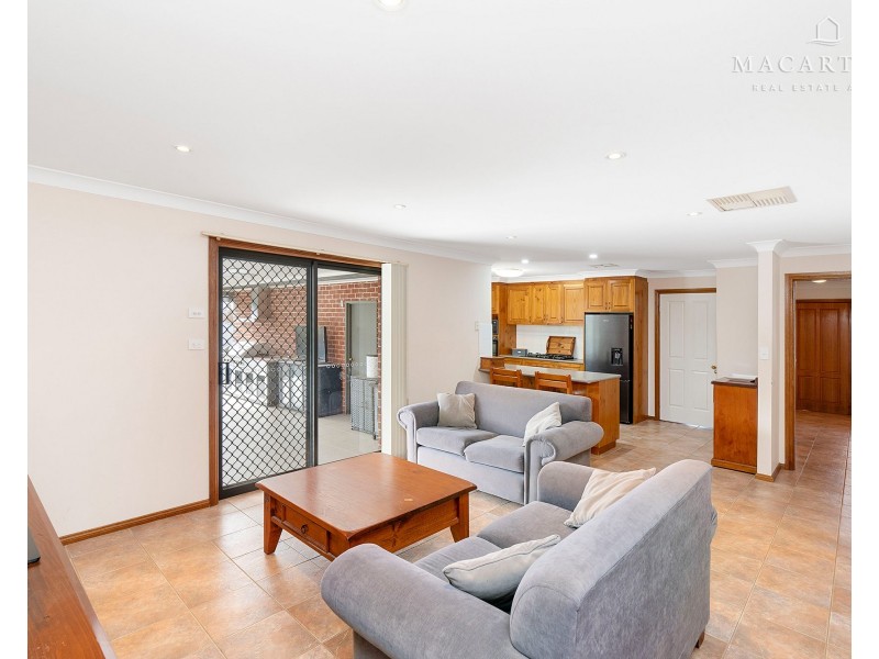 116 Kaloona Drive, Bourkelands NSW 2650