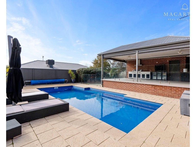 116 Kaloona Drive, Bourkelands NSW 2650