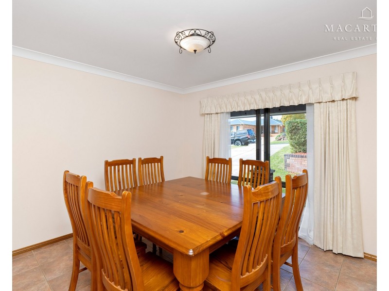 116 Kaloona Drive, Bourkelands NSW 2650