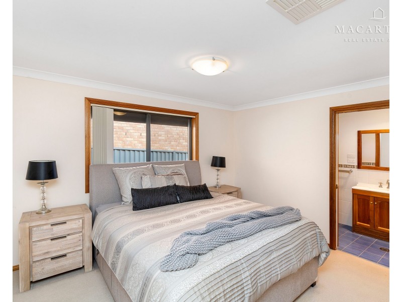 116 Kaloona Drive, Bourkelands NSW 2650