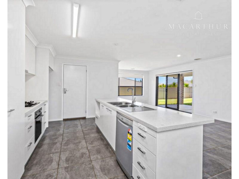 27 Alma Crescent, Wagga Wagga NSW 2650
