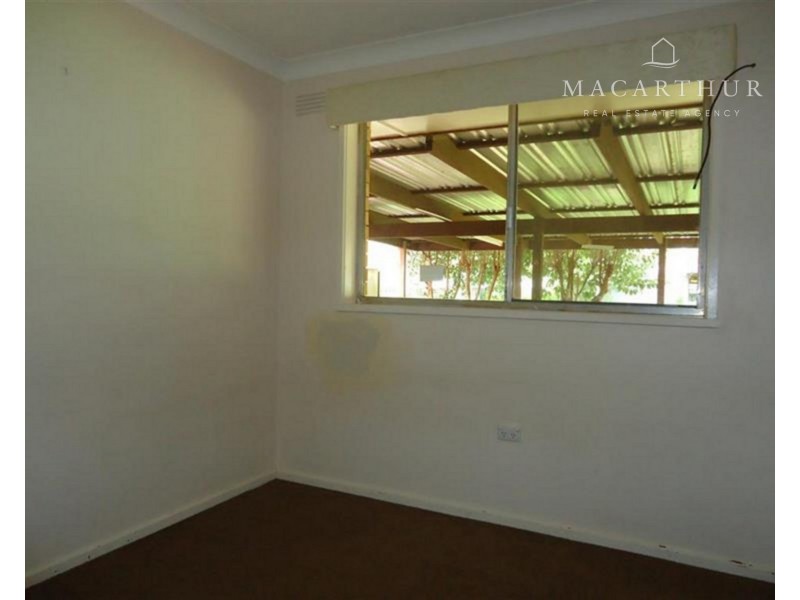 83 Raye Street, Tolland NSW 2650