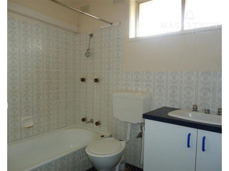 83 Raye Street, Tolland NSW 2650