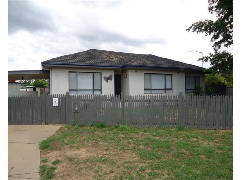 32 Anne Street, Tolland NSW 2650