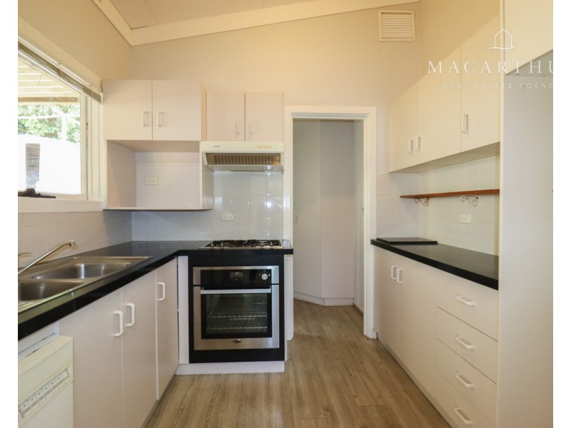22 Warrawong Street, Kooringal NSW 2650