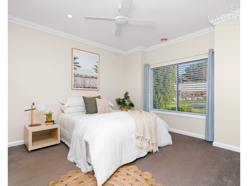 6 Wombeyan Place, Tatton NSW 2650