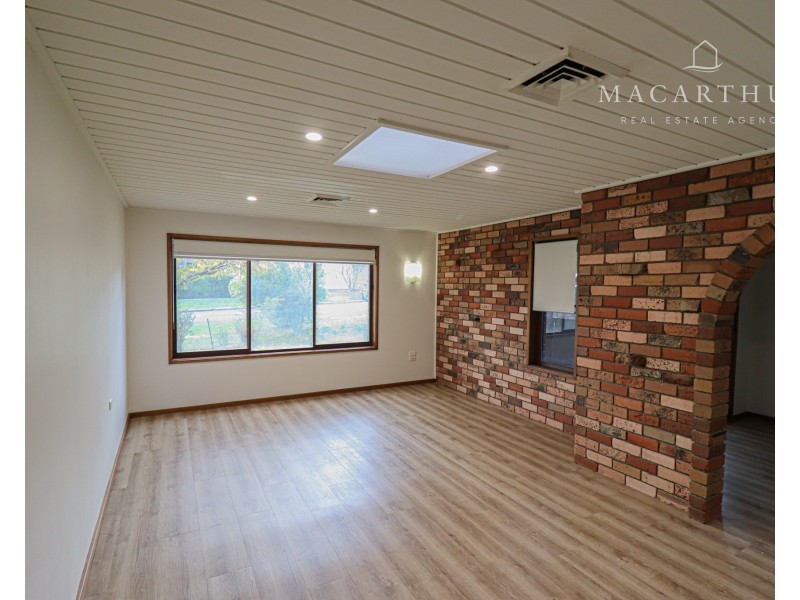28 Banks Avenue, Kooringal NSW 2650
