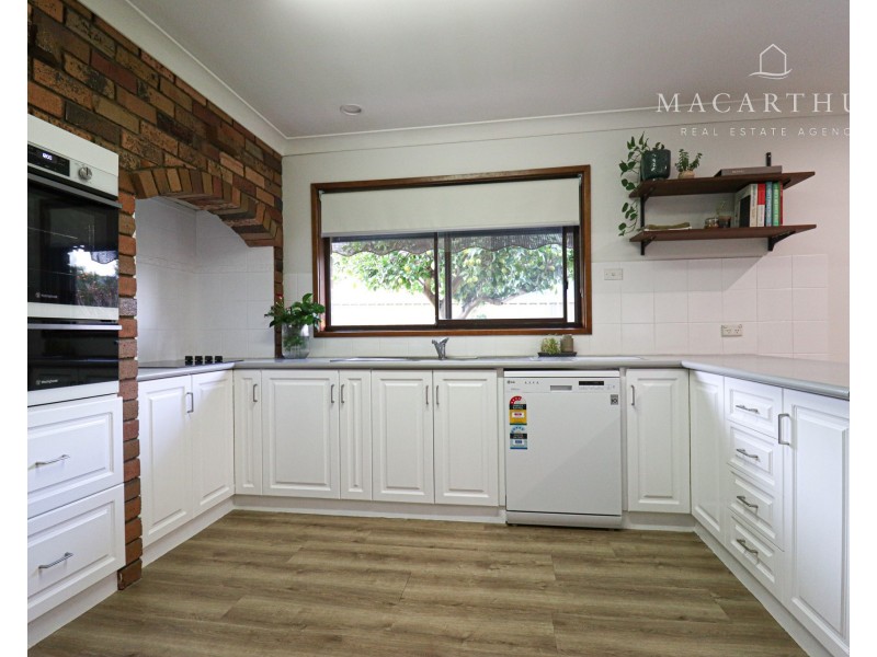 28 Banks Avenue, Kooringal NSW 2650