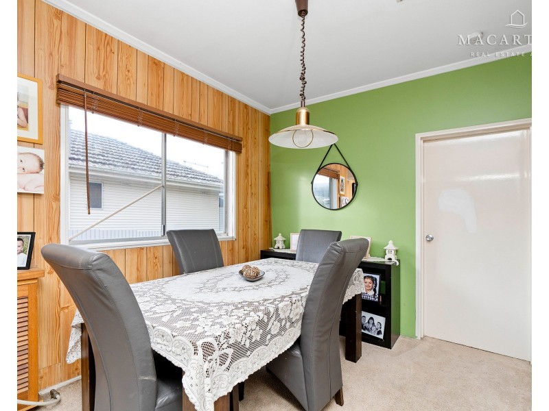 17 Montgomery Street, Ashmont NSW 2650