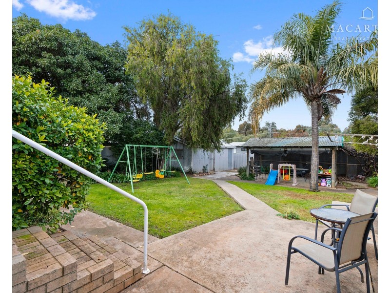 17 Montgomery Street, Ashmont NSW 2650