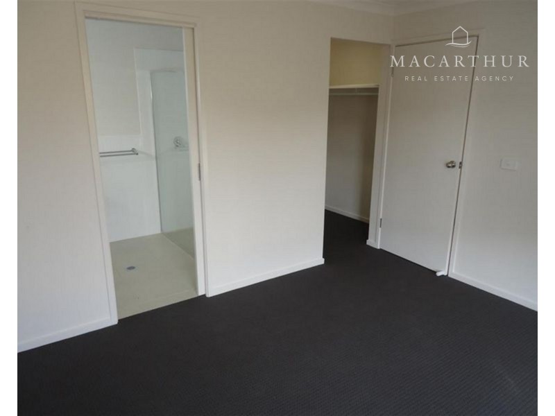 25 Sunvale Crescent, Estella NSW 2650