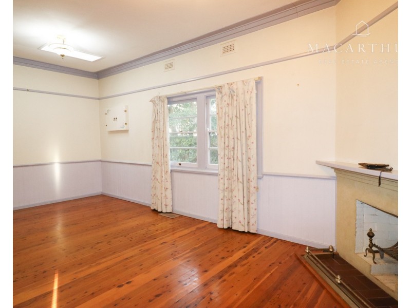 72 Bourke Street, Turvey Park NSW 2650