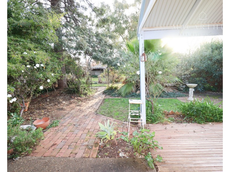 72 Bourke Street, Turvey Park NSW 2650