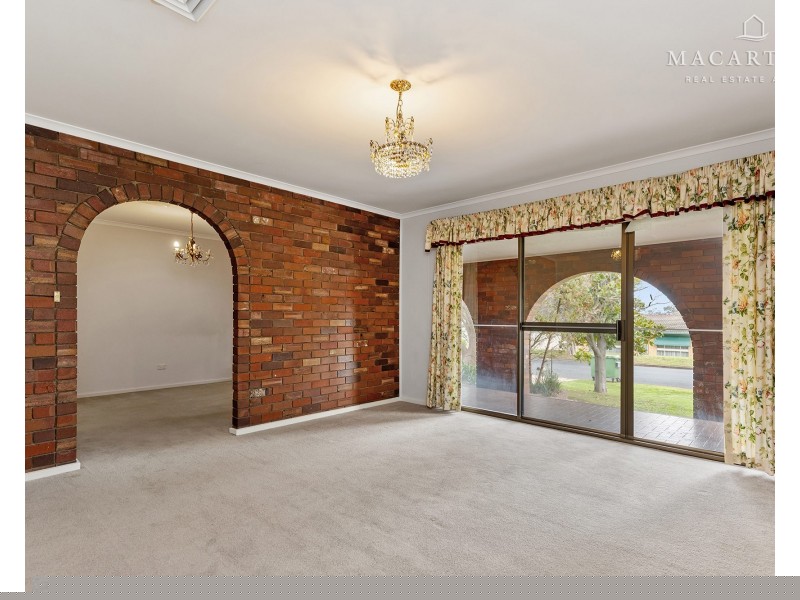 33 Mallory Street, Ashmont NSW 2650