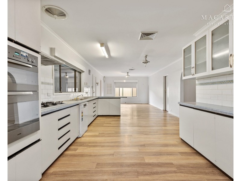 33 Mallory Street, Ashmont NSW 2650