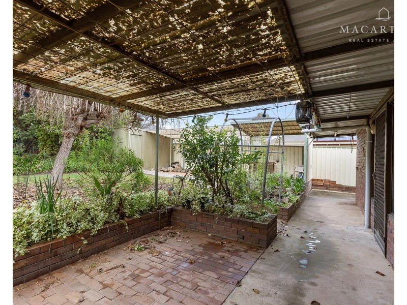 33 Mallory Street, Ashmont NSW 2650