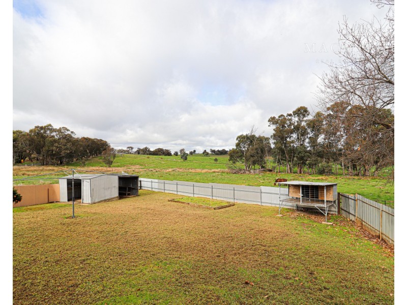 36 Centenary Avenue, Tarcutta NSW 2652