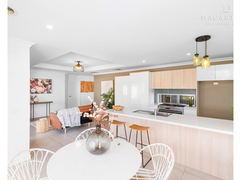 7 Morris Crescent, Gobbagombalin NSW 2650