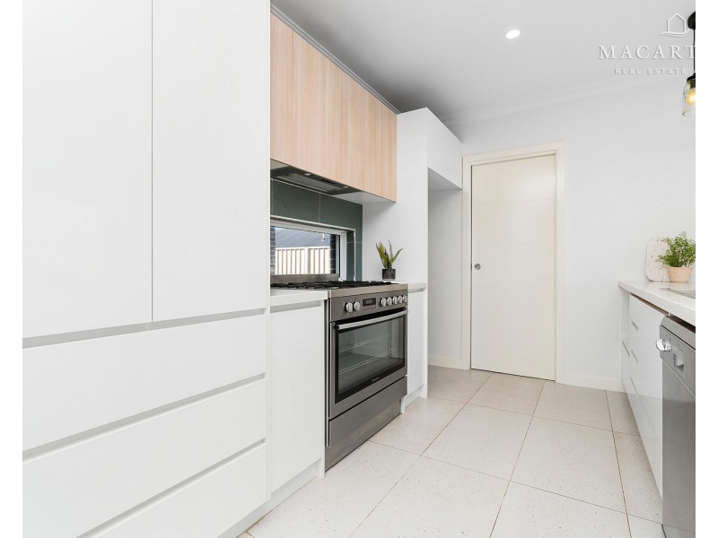 7 Morris Crescent, Gobbagombalin NSW 2650