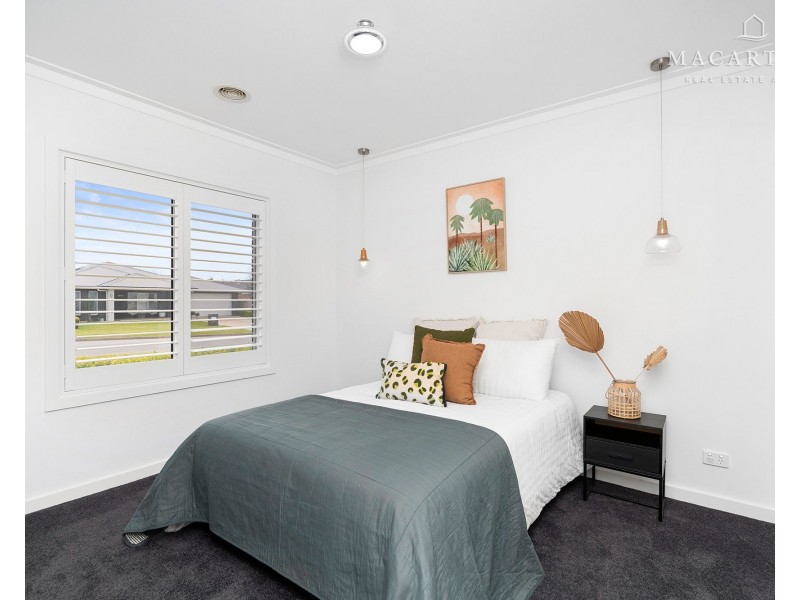 7 Morris Crescent, Gobbagombalin NSW 2650