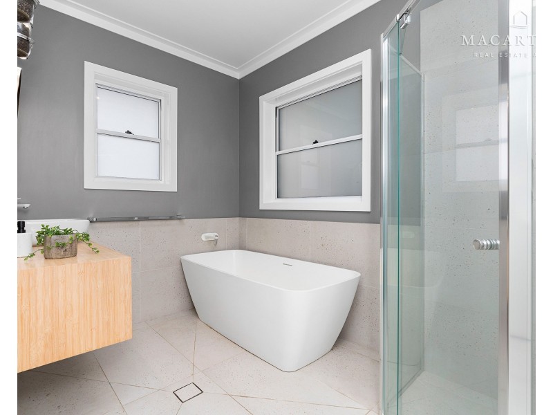 7 Morris Crescent, Gobbagombalin NSW 2650