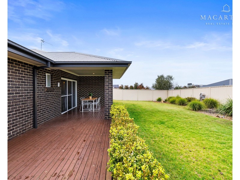 7 Morris Crescent, Gobbagombalin NSW 2650