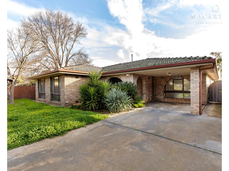 60 Graham Street, Lake Albert NSW 2650