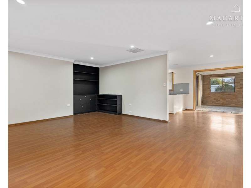 60 Graham Street, Lake Albert NSW 2650