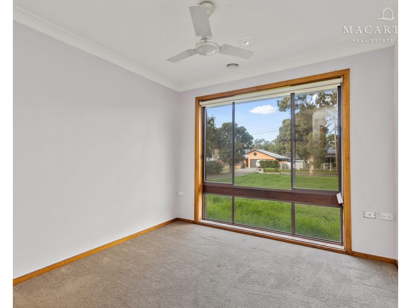 60 Graham Street, Lake Albert NSW 2650