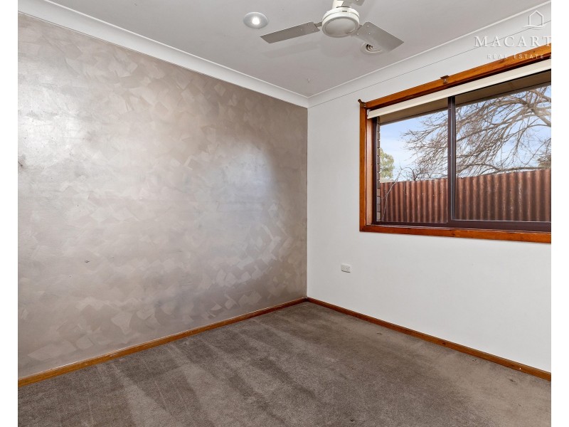 60 Graham Street, Lake Albert NSW 2650