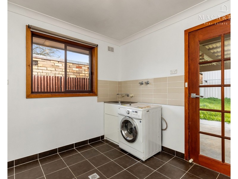 60 Graham Street, Lake Albert NSW 2650