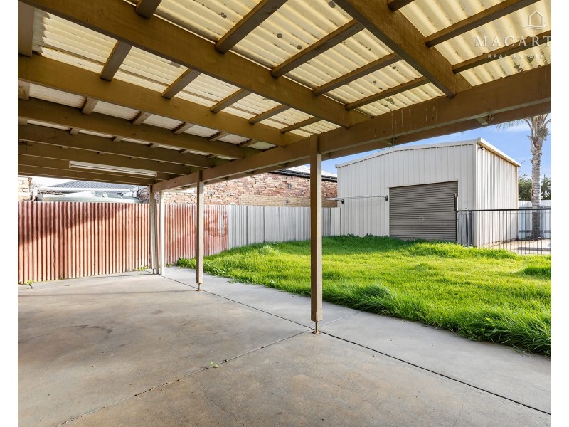 60 Graham Street, Lake Albert NSW 2650