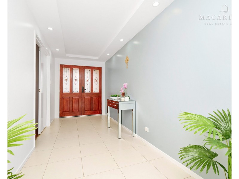 9 Brownlow Drive, Bourkelands NSW 2650