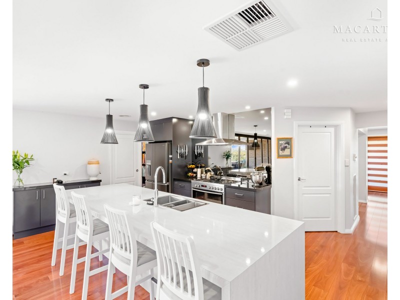 5 Eureka Street, Estella NSW 2650