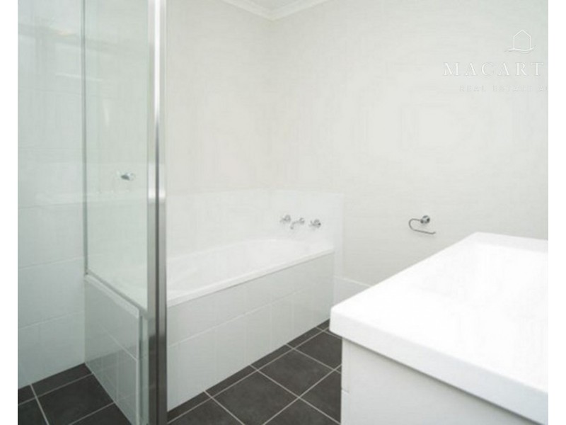 51 Paperbark Drive, Forest Hill NSW 2651